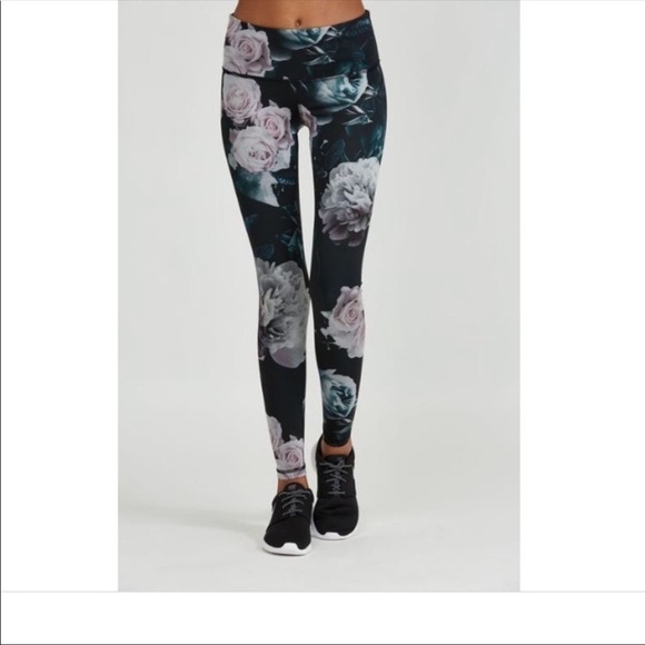3/$20 Noli Active Allure Floral Print Leggings - Picture 2 of 8